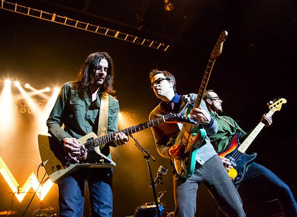 Weezer & Panic! At The Disco at Fiddlers Green Amphitheatre