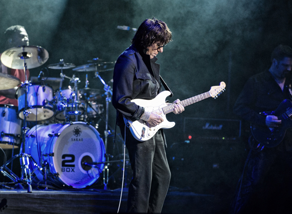 Jeff Beck & Buddy Guy at Fiddlers Green Amphitheatre