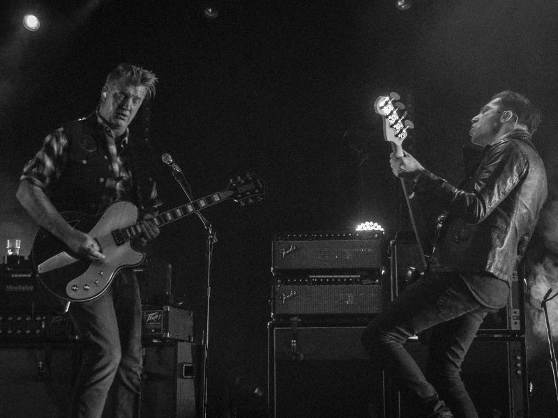 Queens Of The Stone Age at Fiddlers Green Amphitheatre